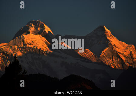 Nanda Devi Peak bei Sonnenaufgang, Chaukori, Uttarakhand, Indien Stockfoto