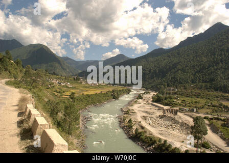 Fluss Bhagirathi, Uttarkashi, Uttarakhand Stockfoto