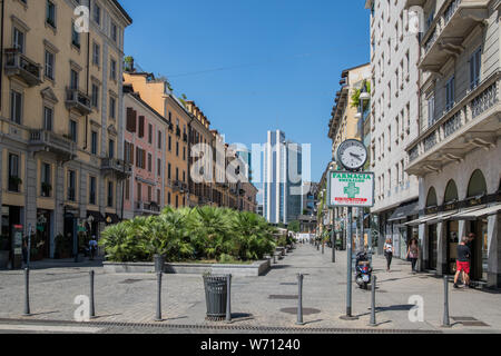 Mailand, Italien - 30. Juni 2019: Blick auf die Straße Corso Como Stockfoto