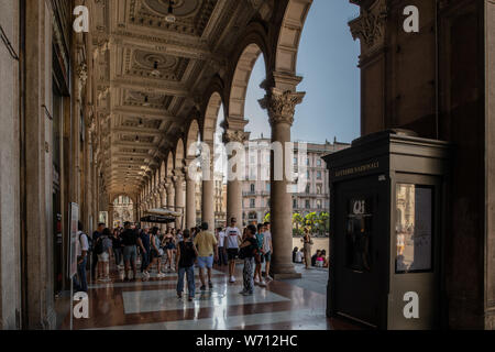 Mailand, Italien - 30. Juni 2019: Blick auf die Piazza Duomo Stockfoto