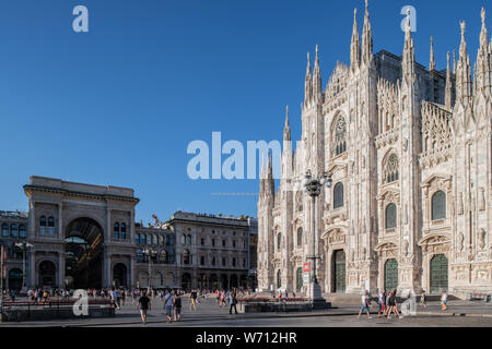 Mailand, Italien - 30. Juni 2019: Blick auf die Piazza Duomo Stockfoto