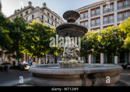 Mailand, Italien - 30. Juni 2019: Blick auf die Piazza Fontana - Brunnen Stockfoto