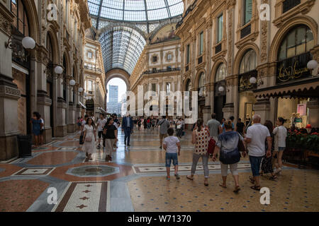Mailand, Italien - 30. Juni 2019: Ansicht der Touristen in Mailand Stockfoto