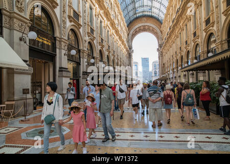 Mailand, Italien - 30. Juni 2019: Ansicht der Touristen in Mailand Stockfoto