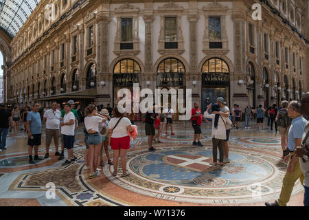 Mailand, Italien - 30. Juni 2019: Ansicht der Touristen in Mailand Stockfoto