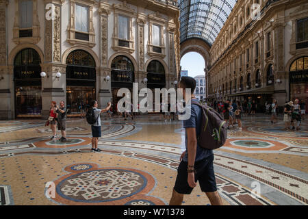 Mailand, Italien - 30. Juni 2019: Ansicht der Touristen in Mailand Stockfoto