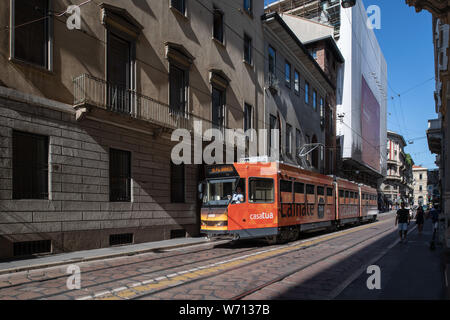 Mailand, Italien - 30. Juni 2019: Blick auf die Straßenbahn milanesi Stockfoto
