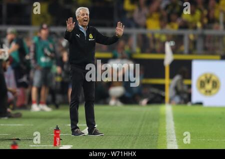 Münster, Deutschland. 03 Aug, 2019. firo: 03.08.2019 Fußball, 2019/2020 DFL Supercup Finale BVB Borussia Dortmund - Bayern Muenchen 2:0 Lucien Favre, Geste | Verwendung der weltweiten Kredit: dpa/Alamy leben Nachrichten Stockfoto