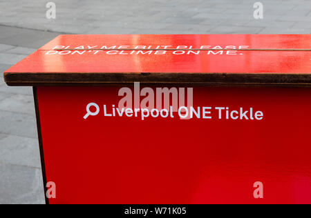 Tickle das Elfenbein in Liverpool ONE Stockfoto