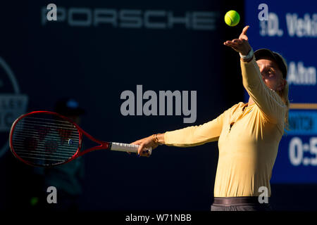 August 2, 2019: Donna Vekic (CRO) in Aktion, wo Sie besiegte Kristie Ahn (USA) 7-5, 6-0 im Viertelfinale der Mubadala Silicon Valley Klassiker an der San Jose State in San Jose, Kalifornien. © Mals Taam/TennisClix/CSM Stockfoto