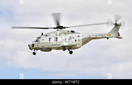 Royal Netherlands Air Force - NHIndustries NH90 Hubschrauber Anreisen an RAF Fairford für das Royal International Air Tattoo 2019 Stockfoto