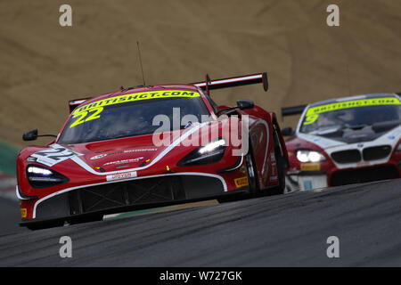 Longfield, UK. 04 Aug, 2019. Balfe Motorsport McLaren 720 S GT3 mit Treibern Shaun Balfe und Rob Bell während der britischen GT-Meisterschaft in Brands Hatch Brands Hatch, Longfield, England am 4. August 2019. Foto von Jurek Biegus. Credit: UK Sport Pics Ltd/Alamy leben Nachrichten Stockfoto