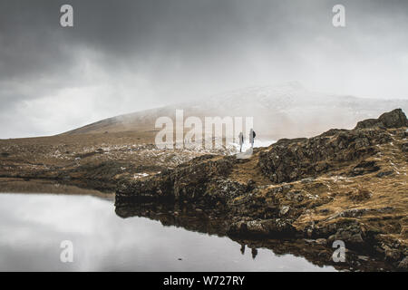 Eine Wanderung rund um den See Idwal, Snowdonia, Wales, Vereinigtes Königreich Stockfoto