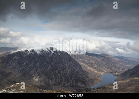 Eine Wanderung rund um den See Idwal, Snowdonia, Wales, Vereinigtes Königreich Stockfoto