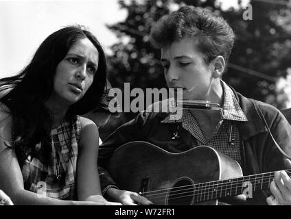 Die bürgerlichen Rechte Marsch auf Washington, D.C. [Unterhaltung: Detailansicht der Sänger Joan Baez und Bob Dylan.], 06/04/1963 Stockfoto