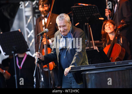 Paolo Conte live auf dem Roncalliplatz vor dem Kölner Dom. Köln, 03.08.2019 | Verwendung weltweit Stockfoto