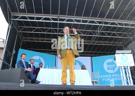 Nigel Farage an einem Brexit Party Rally in Chester Stockfoto