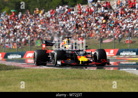 Budapest, Ungarn. 04 August, 2019. Max Verstappen von Aston Martin Red Bull Racing am Anschluss während des F1 Grand Prix von Ungarn Credit: Marco Canoniero/Alamy leben Nachrichten Stockfoto