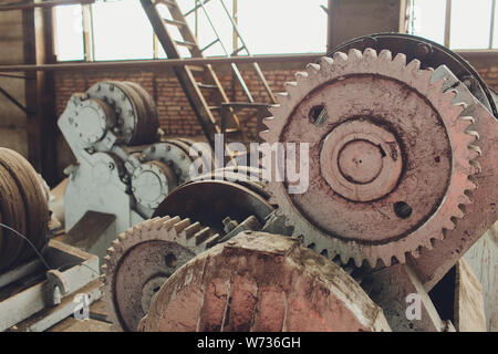 Stahl Räder Produktion an Lager geschmiert mechanisches Getriebe in Hardware. Stockfoto