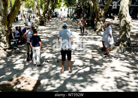 Markttag in St Tropez Stockfoto