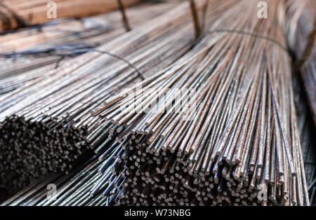 Gebäude Anker sind im Lager der metallurgischen Produkten. Element der baulichen Struktur Stockfoto