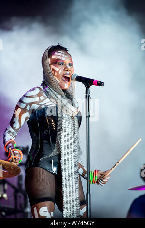 Brighton, UK. 04 Aug, 2019. Grace Jones führt an LOVEBN 1 fest als Teil von Brighton & Hove Stolz in Preston Park, Brighton am 4. August 2019. Bild von Tabatha Feuerwehrmann/weiblichen Perspektive Credit: Weibliche Perspektive/Alamy leben Nachrichten Stockfoto