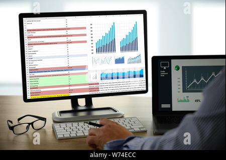 Arbeiten Sie hart Data Analytics Statistik Informationen Business Technology Stockfoto