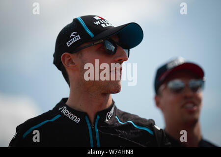 ROKiT Williams Racing polnischen Fahrer Robert Kubica nimmt an den Treiber parade vor, bevor die Ungarische F1 Grand Prix am Hungaroring. Stockfoto