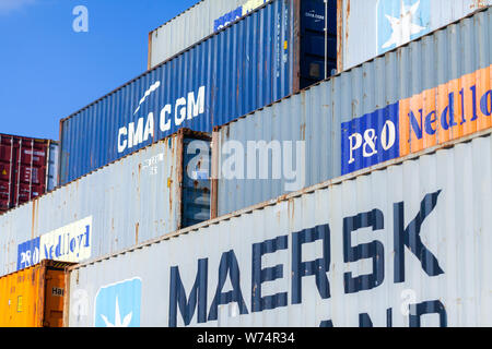 Nürnberg/Deutschland - August 4, 2019: Container steht auf TriCon Container-terminal Nürnberg. Stockfoto