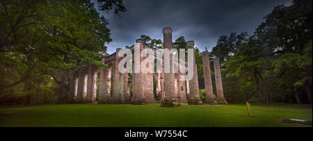 Die Ruinen der alten Sheldon Kirche in Harrisburg, South Carolina. Dieses schöne Lage auf dem nationalen Register der historischen Orte. Stockfoto