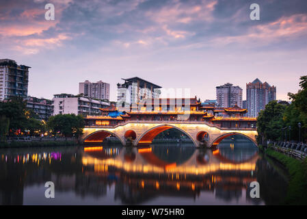 Anshun Brücke in der Provinzhauptstadt Chengdu, Sichuan, China Stockfoto