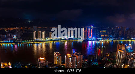 Chongqing, China - Juli 22, 2019: Urban Skyline und den Wolkenkratzern der Stadt Chongqing in der Volksrepublik China Stockfoto