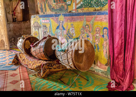 Zeremonielle drum mit Kuh Haut bedeckt. Zege Halbinsel im See Tana. UNESCO Ura Kidane Mehret Kirche, Kloster aus dem 14. Jahrhundert. Stockfoto