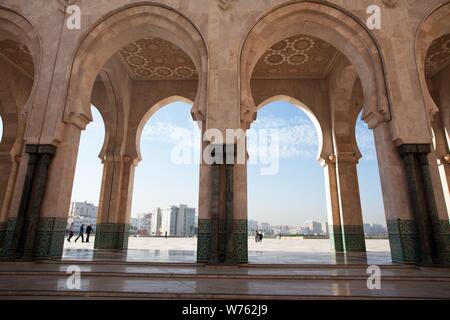 - - Datei - - Innenansicht der größten Marokkos Moschee Hassan II.-Moschee in Casablanca, Marokko, 17. November 2017. Die Hassan-II.-Moschee oder Grande Moschee Stockfoto