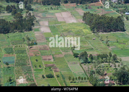 Ein Flickenteppich von Bauern Feld gesehen von der Mahi Mahiu Longonot View Point", auf einer 104 Nakuru - Nairobi Straße. Rift Valley Kenia. Stockfoto