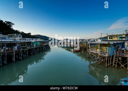 ---- Blick auf das Fischerdorf Tai O in Hongkong, China, 22. Dezember 2017. Tai O ist ein kleines Fischerdorf mit der Bezeichnung "Venedig von Hongkong" i Stockfoto