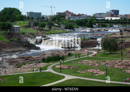 Big Sioux River in voller Spate. Sioux Falls South Dakota USA Stockfoto
