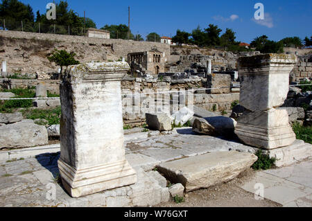 Griechenland. Alt-korinth (polis). Ruinen der archäologischen Stätte. Region Peloponnes. Stockfoto