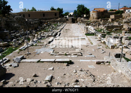 Griechenland. Alt-korinth (polis). Ruinen der archäologischen Stätte. Region Peloponnes. Stockfoto