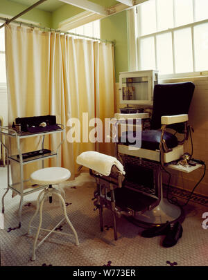 'Fußpflege' an der Fordyce Bathhouse, sobald die Opulentesten derartiger Betriebe entlang Bathouse Zeile in Hot Springs, Arkansas, physische Beschreibung: 1 Transparenz: Farbe; 4 x 5 in. oder kleinere Anmerkungen: Titel, Datum, und Schlüsselwörter vom Fotografen zur Verfügung gestellt.; digitale Bild von Carol M. Highsmith ihrem ursprünglichen Film Transparenz zu vertreten; einige Details können zwischen dem Film und den digitalen Bildern abweichen.; ist Teil der Wählt Serie im Carol M. Highsmith Archiv.; Geschenk und kaufen; Carol M. Highsmith; 2011; (DLC/PP 2011: 124).; Stockfoto