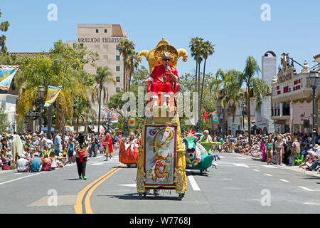 2012 Summer Solstice Parade in Santa Barbara, Kalifornien, physische Beschreibung: 1 Foto: digital, tiff-Datei, Farbe. Hinweise: Titel, Datum, und Schlüsselwörter von dem Fotografen zur Verfügung.; Stockfoto