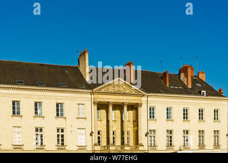 Fassade des Montaudoin Hotel (Arbeit von Jean-Baptiste Ceineray und Mathurin Crucy), Place du Platz Maréchal-Foch, Nantes Stockfoto
