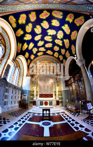 London, England, UK. Westminster Cathedral (Katholisch: 1903). Kapelle des Hl. Georg und der englischen Märtyrer. Die Mosaiken von Tom Philips: 2016 Stockfoto