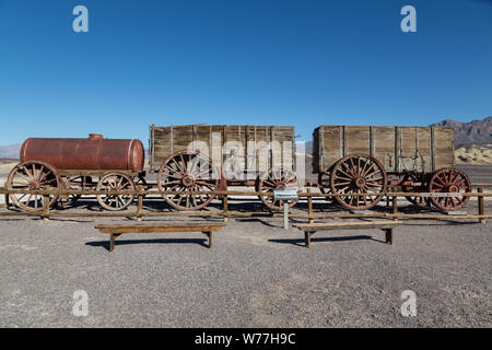 20 mule Team borax Wagen im Harmony Borax Werke im kalifornischen Death Valley physikalische Beschreibung: 1 Foto: digital, tiff-Datei, Farbe. Hinweise: Titel, Datum, und Schlüsselwörter von dem Fotografen zur Verfügung.; Stockfoto