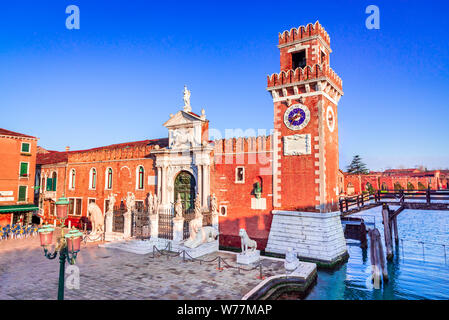 Blick auf die Venezianische Arsenal, Castello in Venedig, Italien. Stockfoto