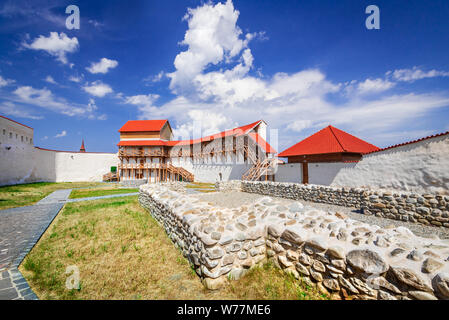 Feldioara, Rumänien. Mittelalterliche Festung Marienburg in Siebenbürgen, Brasov County. Stockfoto