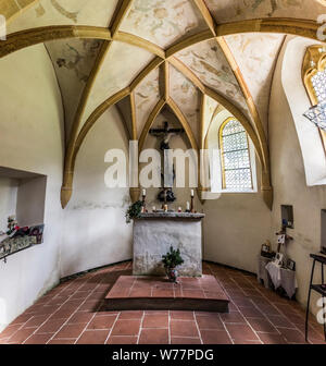 Das Innere des tcharming Bergseite Kapelle St. Magdalena im Gschnitztal Tal in der Nähe von Steinach in Tirol eine kleine Stadt auf der Brenner Straße. Stockfoto