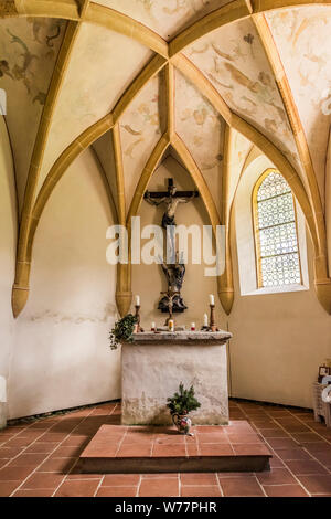 Das Innere des tcharming Bergseite Kapelle St. Magdalena im Gschnitztal Tal in der Nähe von Steinach in Tirol eine kleine Stadt auf der Brenner Straße. Stockfoto