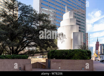 Thanks-Giving Square am Abend in der Innenstadt von Dallas, Texas, USA Stockfoto