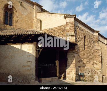 Spanien. La Rioja. Ojacastro. Kirche St. Julian und St. Basilisa (16. Jahrhundert). Eingang. Ezcaray Bereich. Stockfoto